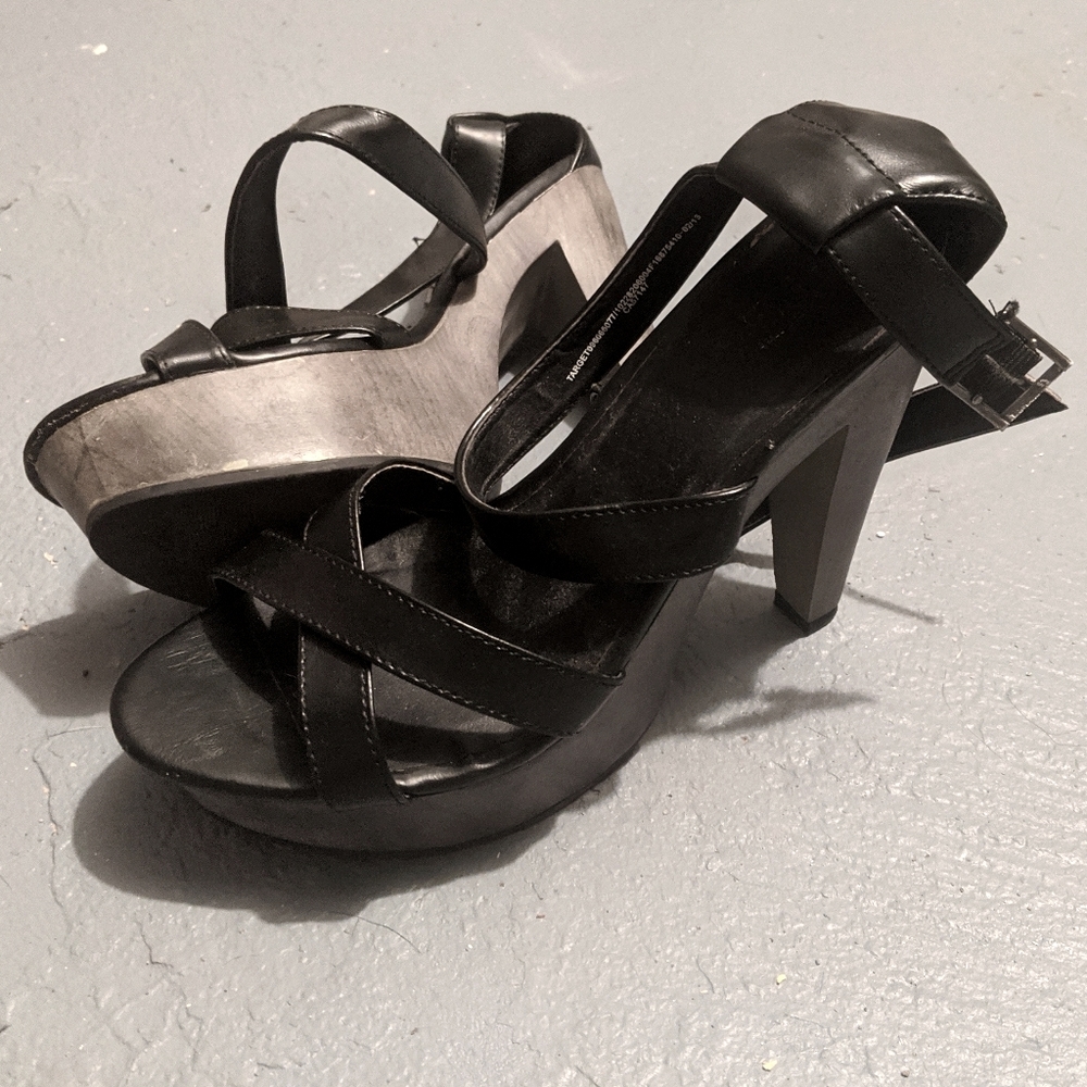 😍BOGO Free😍 Strappy platform pumps